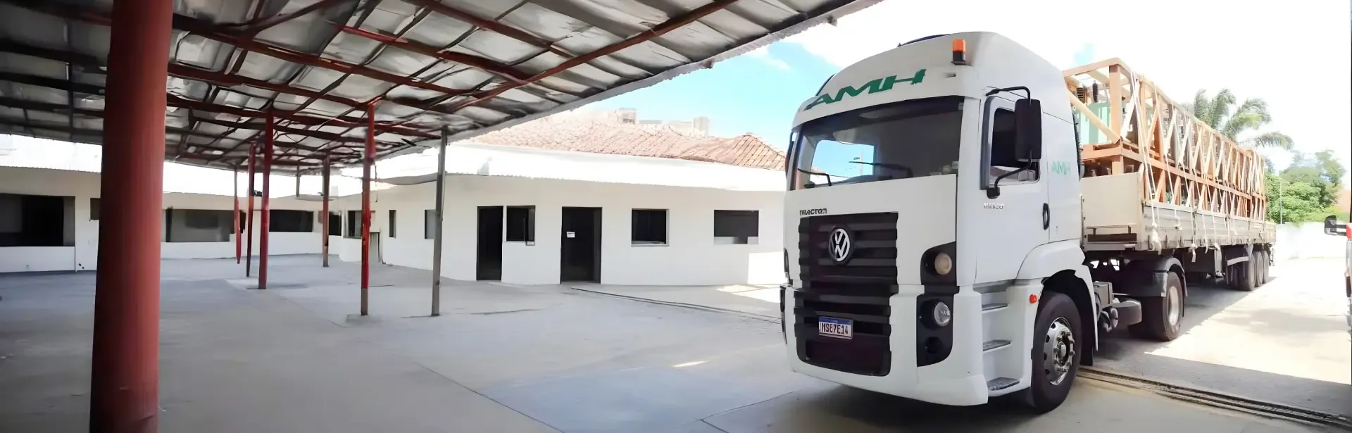 Carreta graneleira da AMH